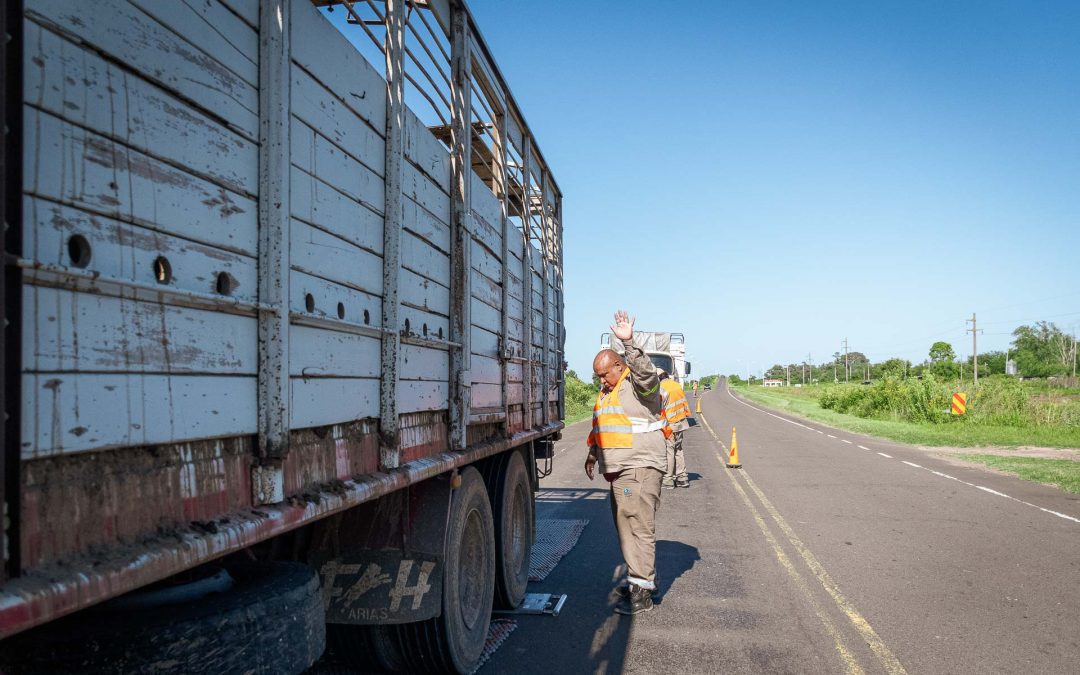 Intensifican los controles de carga para preservar las rutas de la provincia
