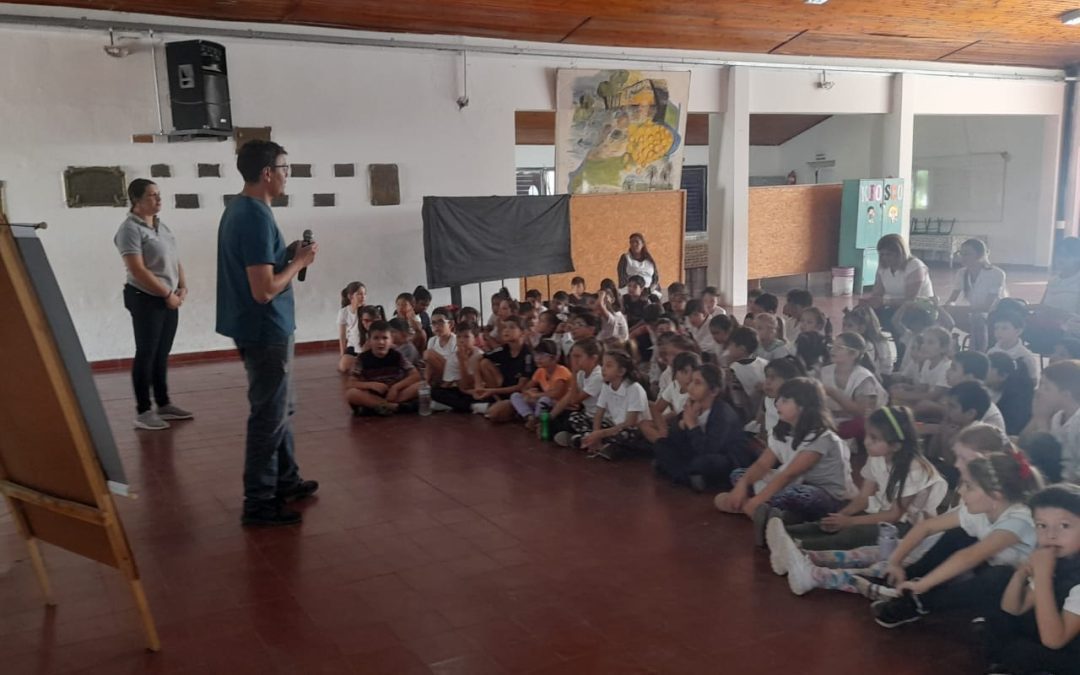 Villa del Rosario: Brindaron charlas sobre tenencia responsable de mascotas en establecimientos educativos