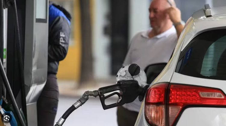 Aumentarán los combustibles y, en la región, el litro de nafta súper pasará de $966 a 1.028 pesos