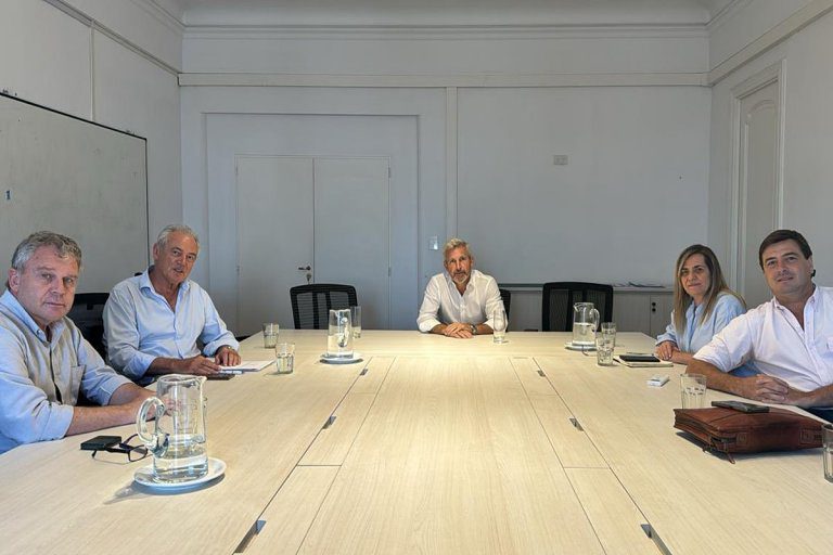 Frigerio se reunirá con los legisladores nacionales de su espacio y remarcó que «vamos a apoyar» la nueva Ley de Bases