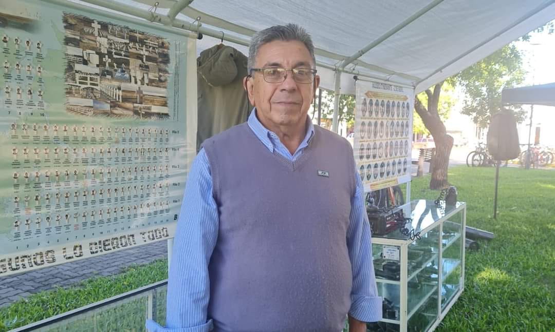 Veterano de guerra de Malvinas expone su museo itinerante en Villa del Rosario