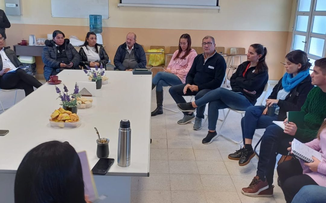Equipos directivos de efectores de salud se reunieron con referentes de municipios del departamento