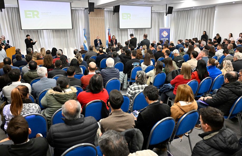 Frigerio anunció políticas deportivas que lleva adelante la provincia para apoyar a los clubes