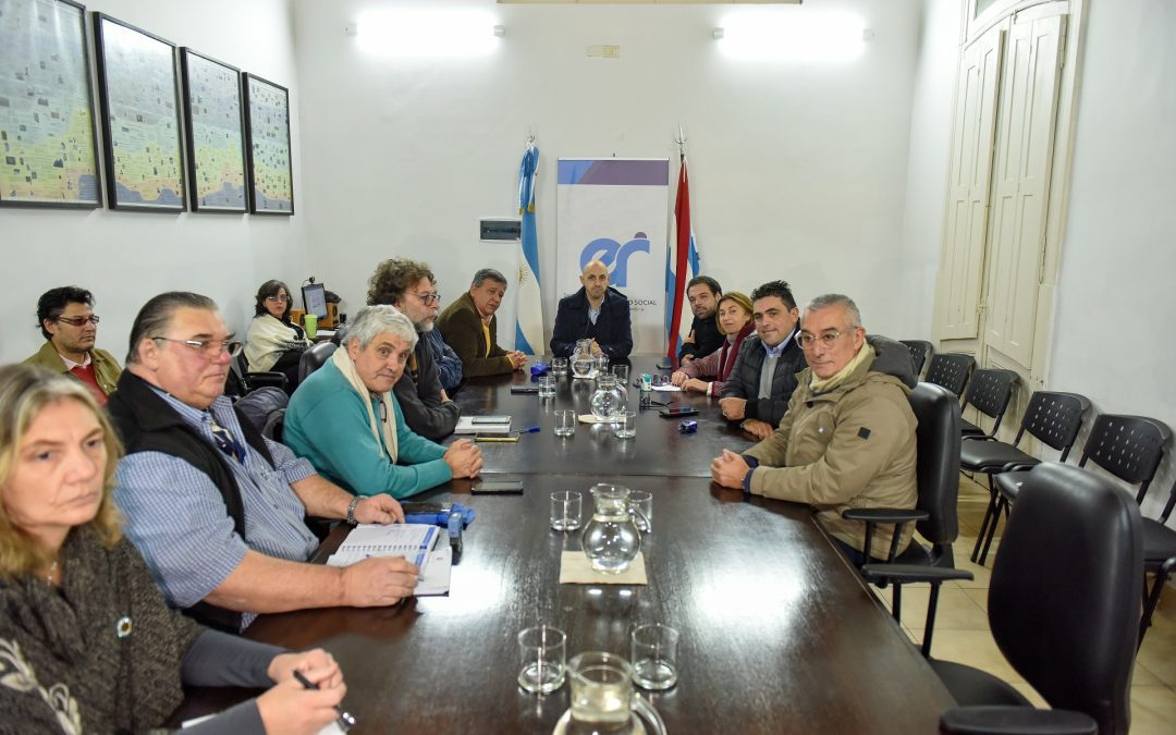 El gobierno rubricó el acuerdo paritario con los gremios docentes