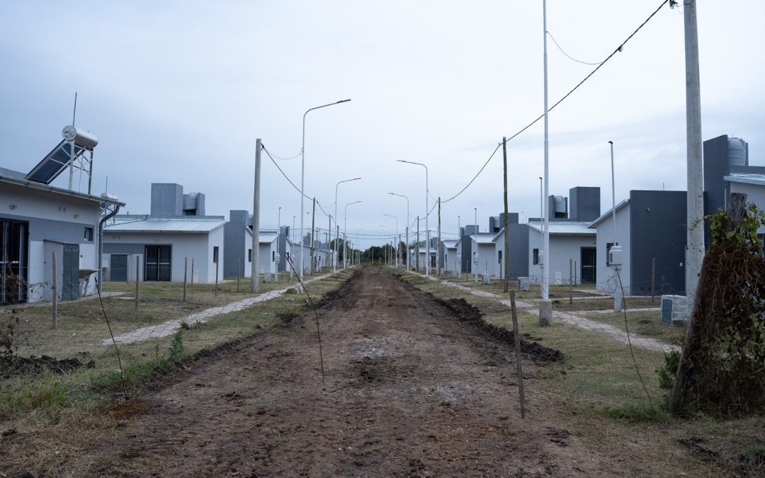 Recorrieron obras de viviendas que se terminarán en Estancia Grande, San Salvador y Villaguay