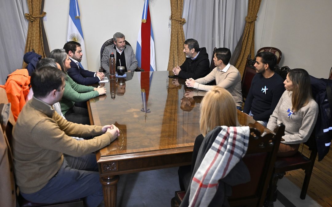 Trabajadores aeronáuticos agradecieron a Frigerio sus gestiones para el retorno de los vuelos de Aerolíneas Argentinas a Paraná