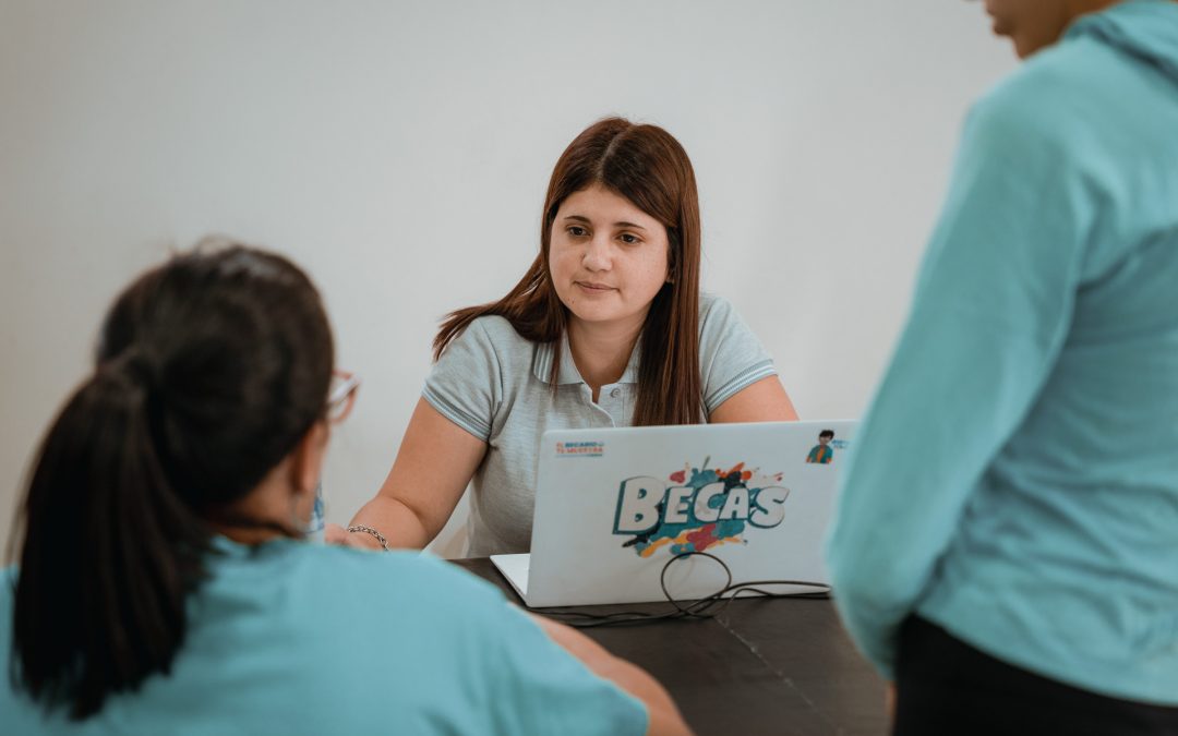 Empezó el pago de becas provinciales de todos los niveles