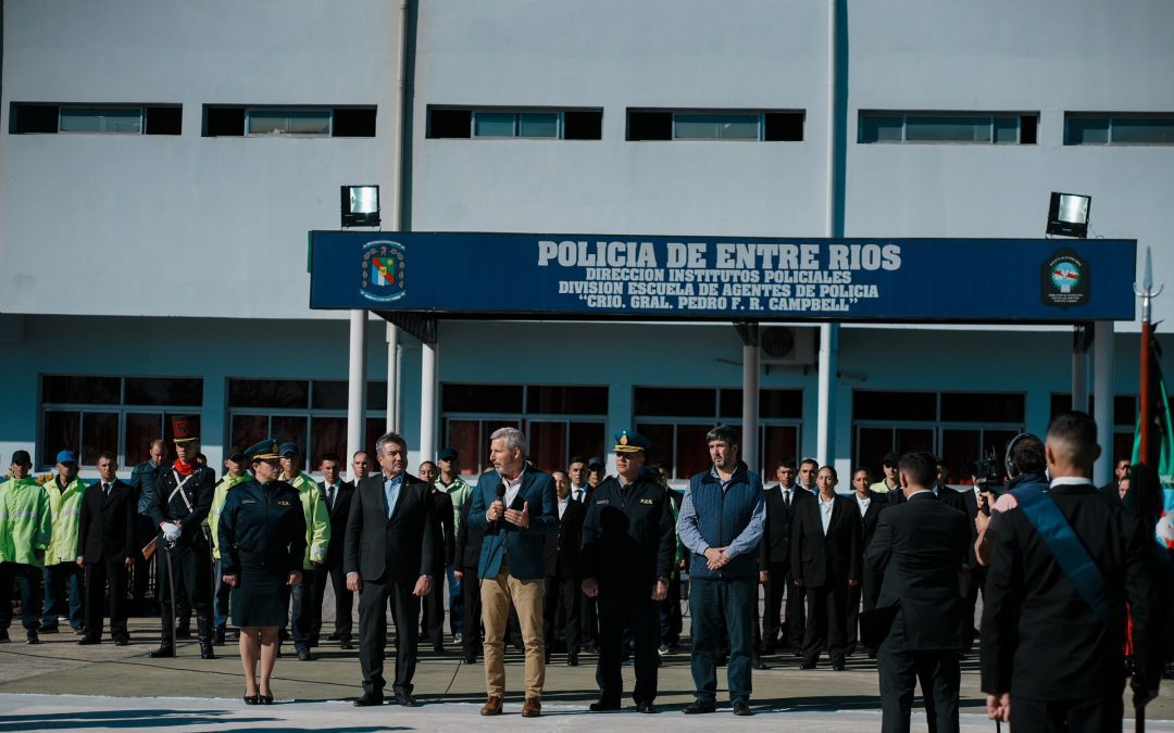Frigerio anunció la creación de la Carrera Administrativa en la Policía de Entre Ríos