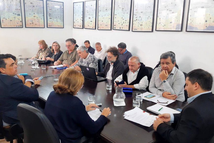“Más ajuste a la clase trabajadora”: gremios, en alerta tras el anuncio del gobierno sobre la Caja de Jubilaciones