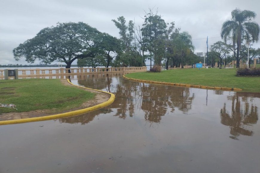 La creciente, en imágenes: así se ven la costanera y la zona evacuada
