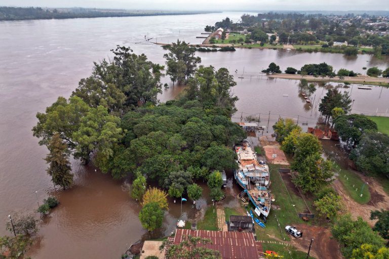 Comenzaron las primeras evacuaciones en Concordia por la creciente del río Uruguay
