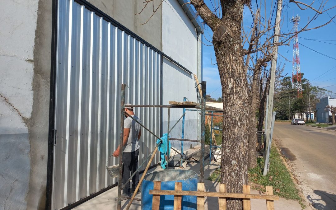 El Gobierno local entregó nuevo aporte económico para obras al club Las Colonias