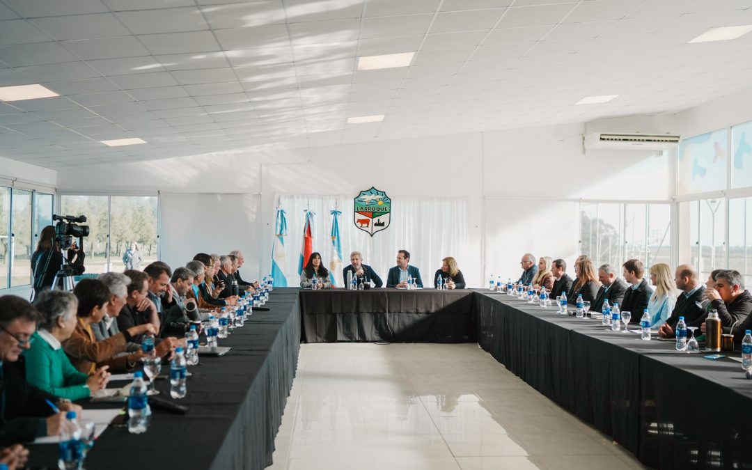 Frigerio encabezó una reunión de gabinete conjunto en Larroque