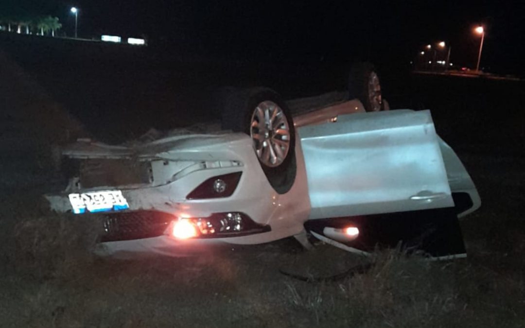 Federación: Una mujer sufrió graves lesiones tras el vuelco de un auto en la Autovía 14