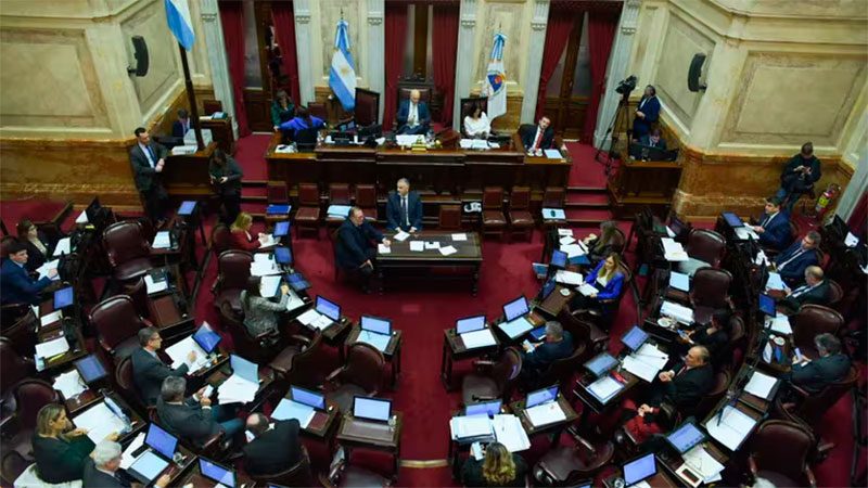 Con varios cambios y el desempate de Villarruel, el Senado aprobó en general la Ley Bases: se vota en particular