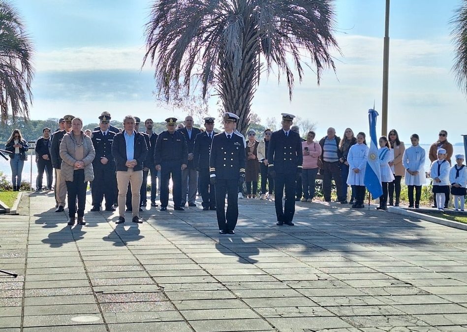 Vanina Perini participó en Federación del acto por el 214° aniversario de la Prefectura Naval