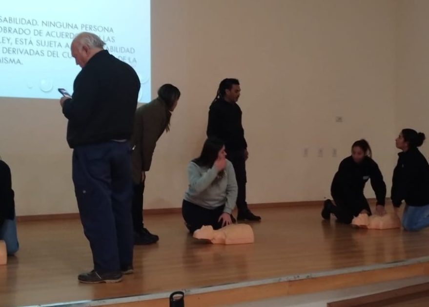 Capacitaron en RCP a personal municipal de Villa del Rosario