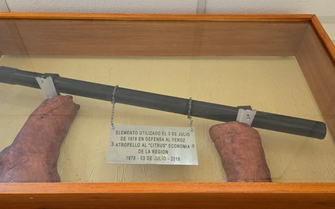 Con el descubrimiento de un símbolo de lucha, la Asociación de Citricultores recordó un nuevo aniversario de un hecho histórico