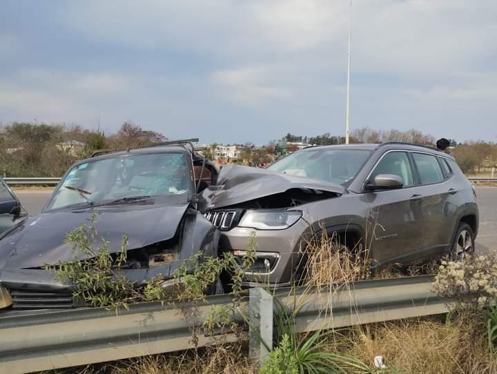 Tremendo choque entre dos vehículos en Autovía 14, frente a Termas de Chajarí