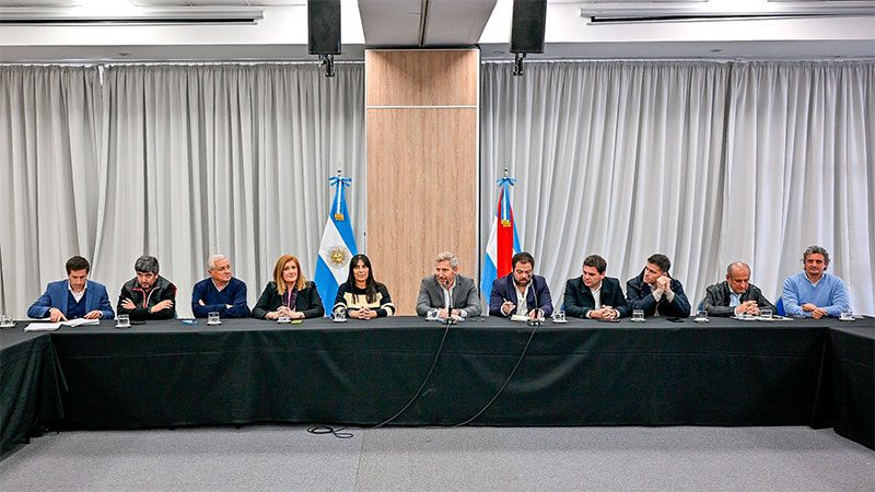 Frigerio y la Liga de Intendentes Justicialistas abordaron la reforma política