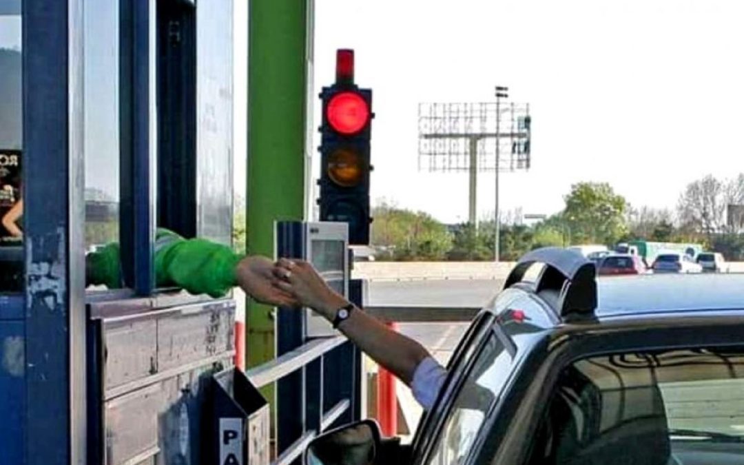Pese a la falta de mantenimiento, aumentan 100% los peajes en la Autovía Artigas