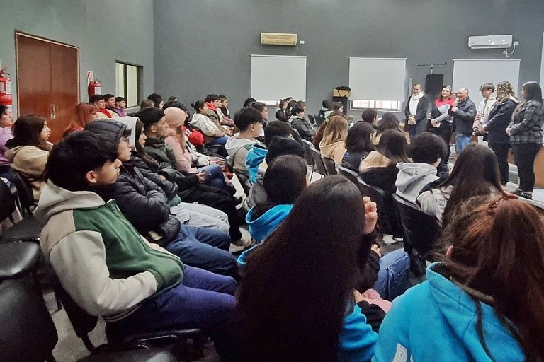 Más de 300 alumnos participaron de los talleress seguridad y primeros auxilios de CAFESG