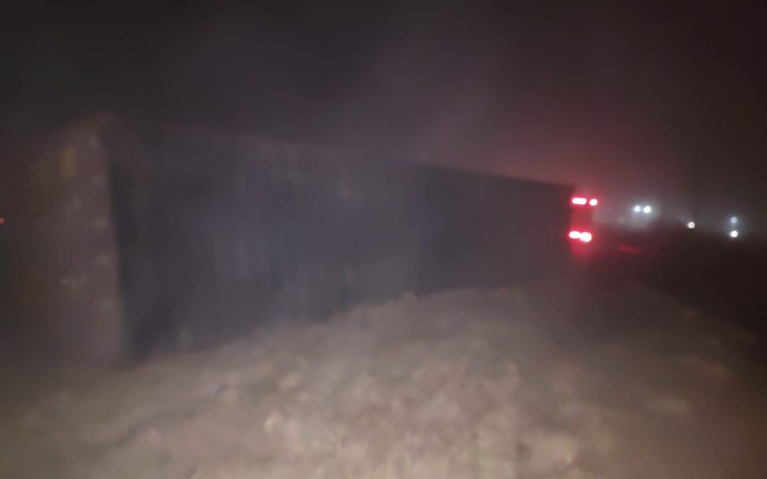 Autovía 14: Un camión que transportaba madera volcó cerca de Chajarí