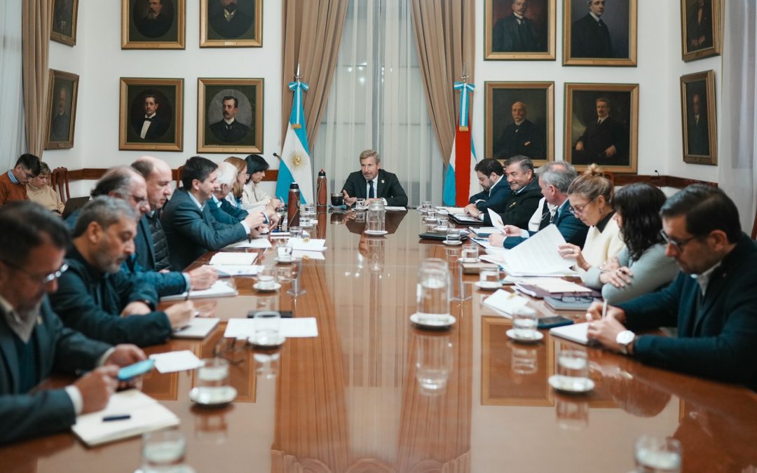 El gobernador y su gabinete volvieron a reunirse para avanzar en temas de gestión