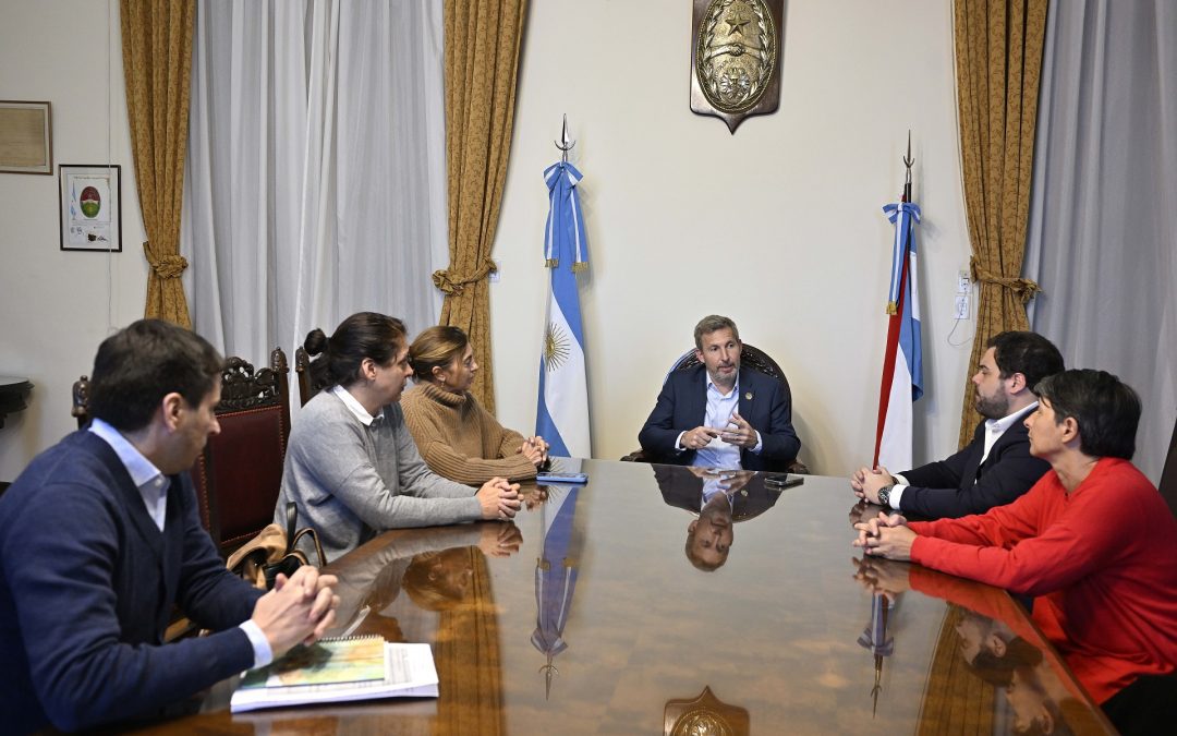 Frigerio habló con integrantes de Padres Organizados Entre Ríos de cumplir los 190 días de clases