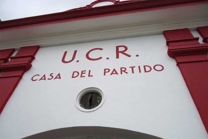 Un sector de la UCR pide debatir cómo “resolver la contradicción de ser parte de una coalición” que “se alinea” con Milei