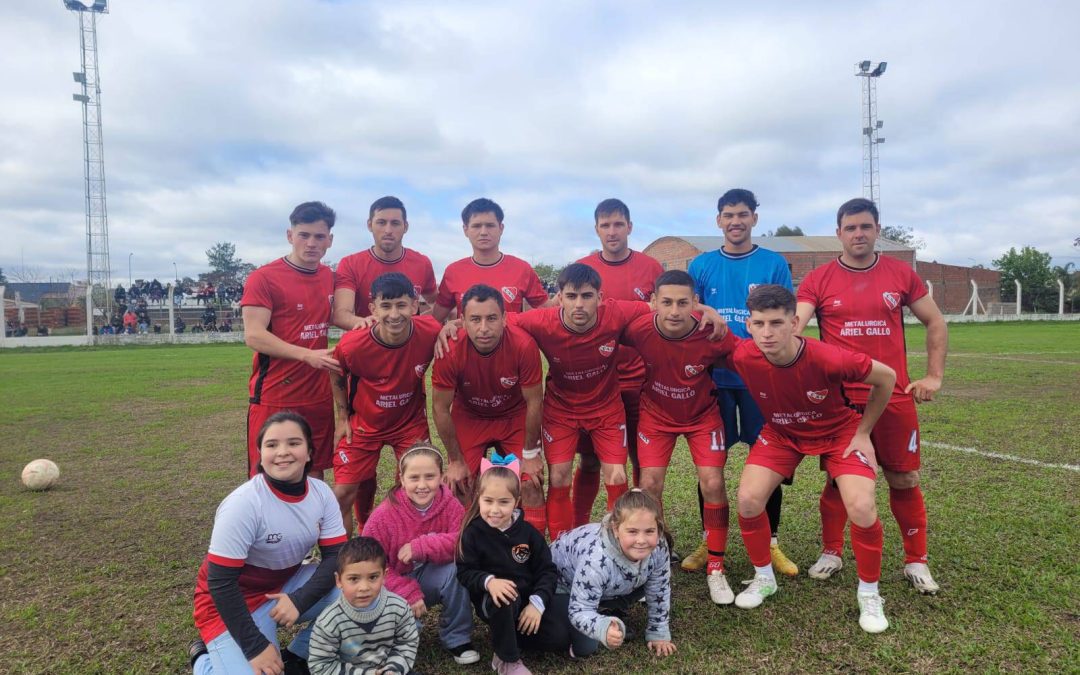 Independiente goleó a Vélez en la Caldera