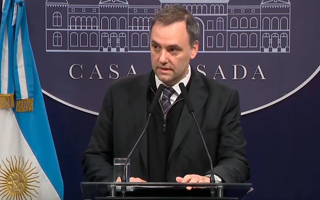 Gobierno nacional: Manuel Adorni fue ascendido a rango de ministro
