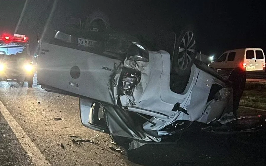 Una persona falleció tras el vuelco de una camioneta en Ruta 12: hay cinco heridos graves