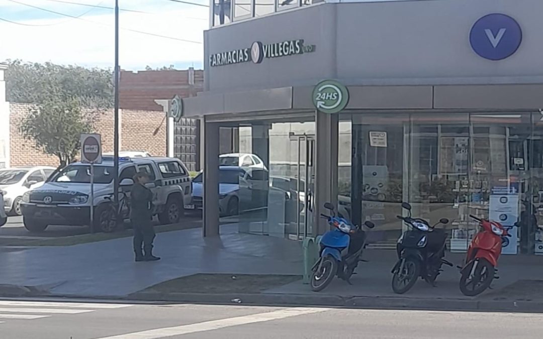 Evasión: AFIP y Gendarmería allanaron locales de Farmacias Villegas y 16 domicilios