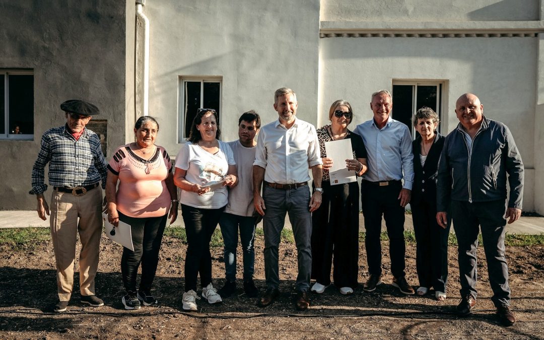 Se inauguraron en Crespo las primeras viviendas con ladrillos PET certificadas del país