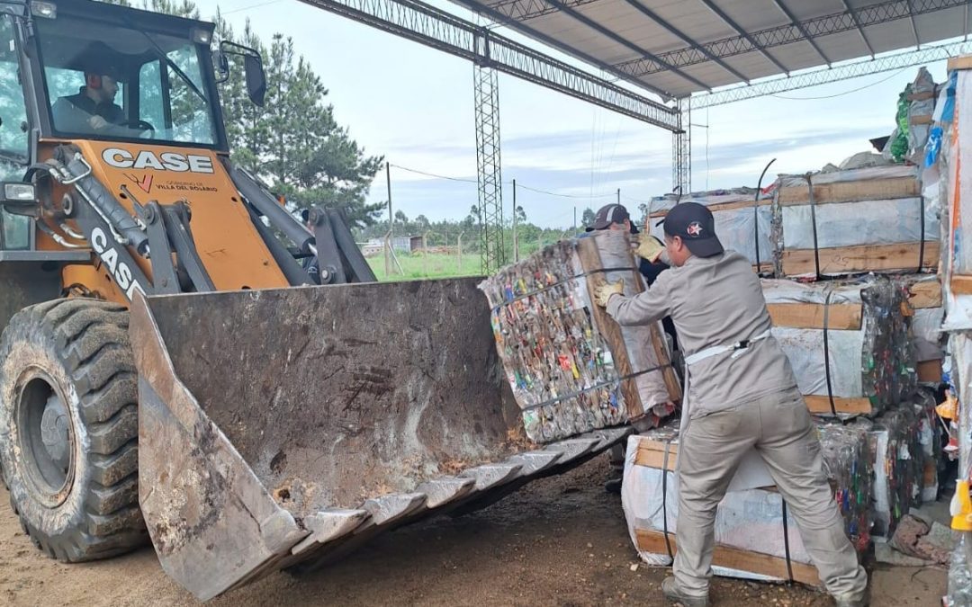 El Gobierno local comercializó más de 2 mil kilos de material reciclado
