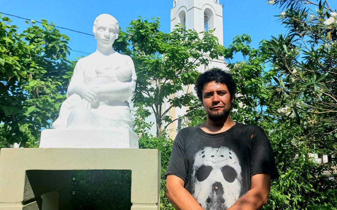 Restauraron la escultura de la Madre en la plaza de Villa del Rosario