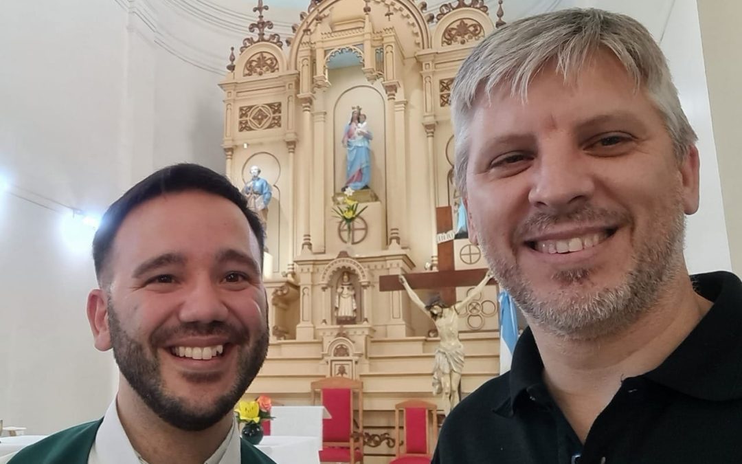 Tras recibir el alta médica, el padre Pedro Todone regresó a Villa del Rosario