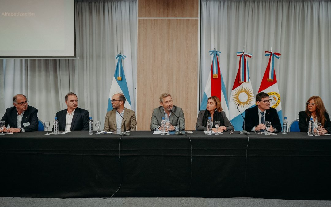 Frigerio participó de un encuentro de equipos técnicos de la Región Centro sobre educación