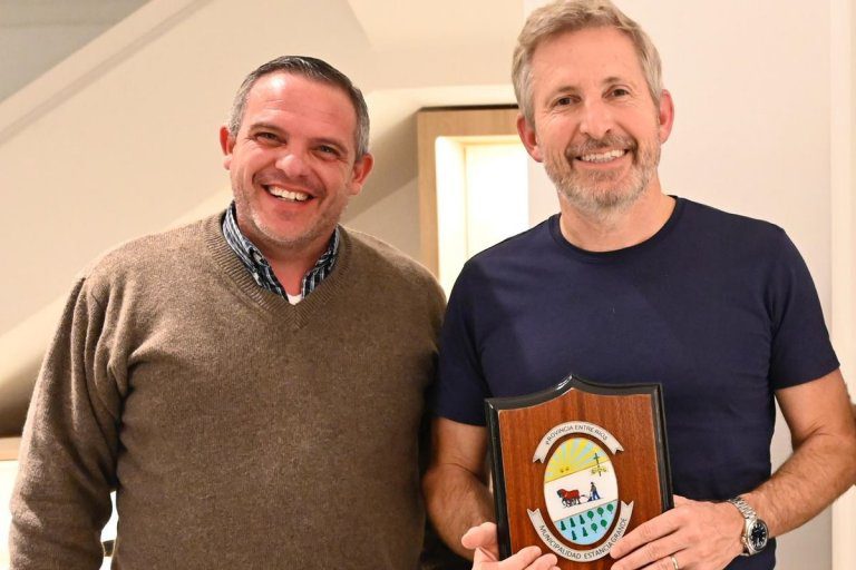 Libro de pases de intendentes abierto en Entre Ríos: Dos jefes comunales del PJ al oficialismo provincial