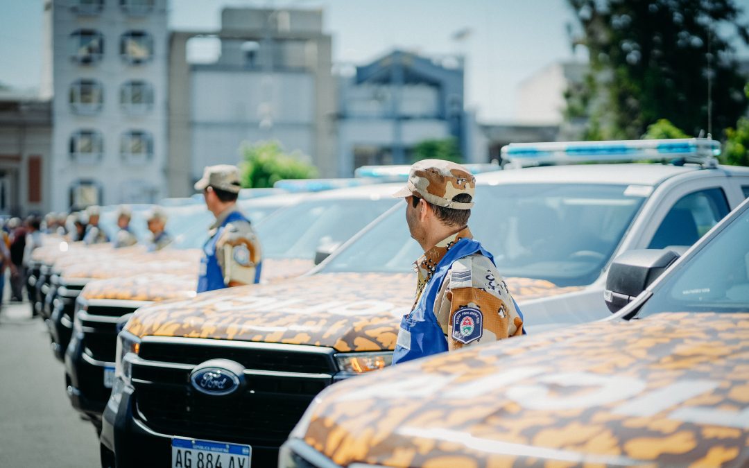 Provincia entregó vehículos y herramientas a la Policía de Entre Ríos