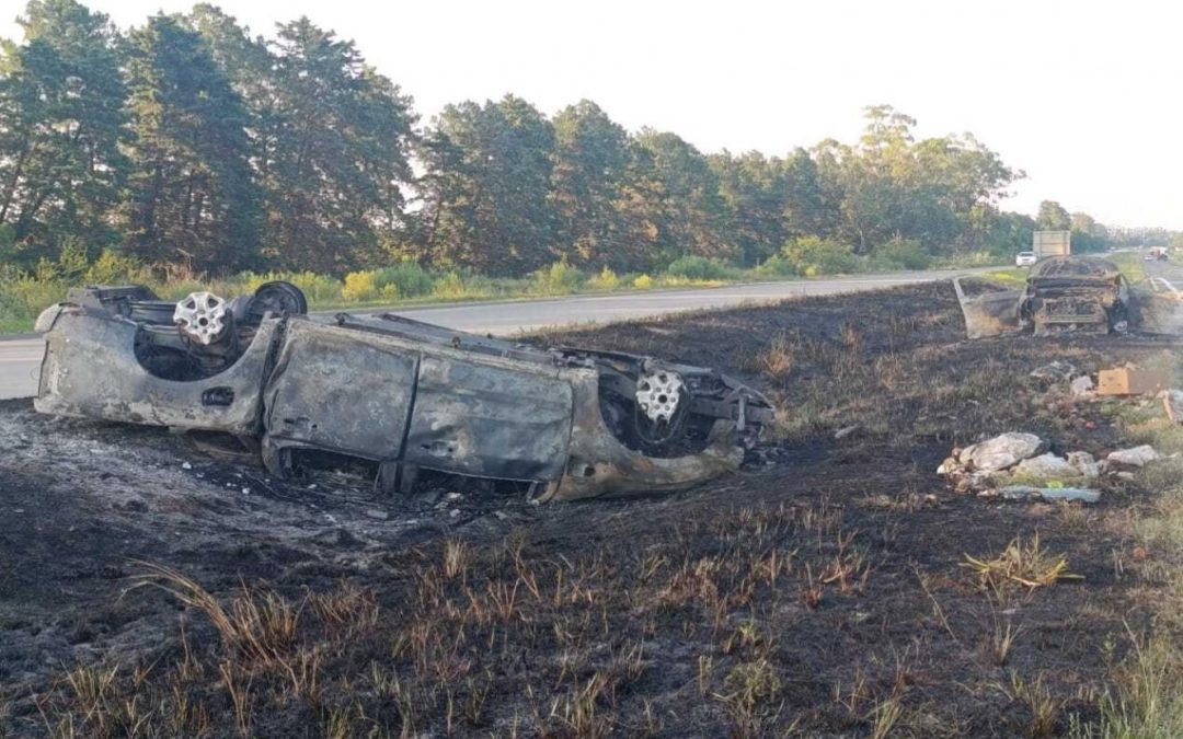 Impactante incendio de dos camionetas en la Autovía 14: Uno de los vehículos era conducido por un chajariense