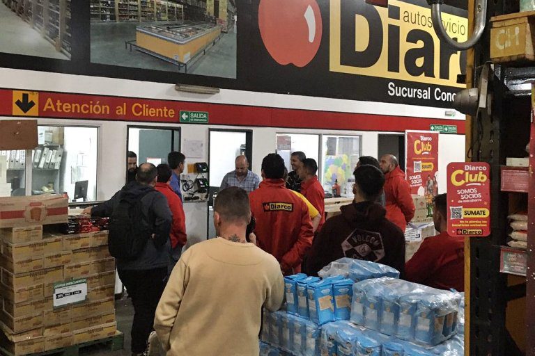 Cerraron las dos sucursales que Diarco tiene en Concordia y 38 personas fueron despedidas