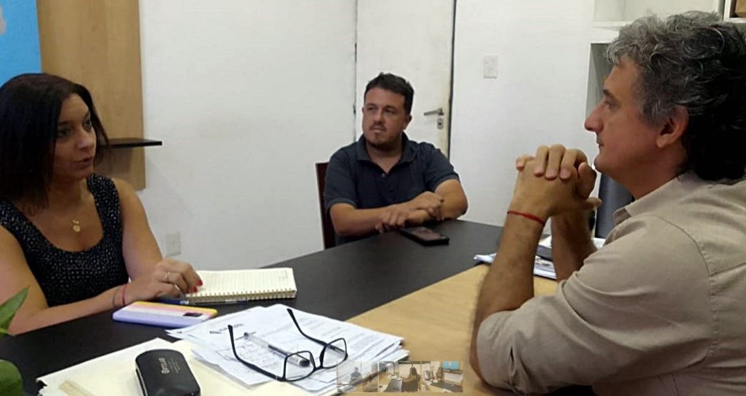 La directora de Industria de Entre Ríos visitó Federación para interiorizarse sobre la construcción de casas de madera