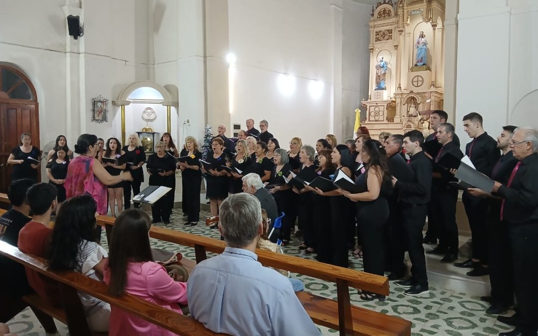 El Coro Polifónico de Chajarí brindó un concierto en el templo de la parroquia «Nuestra Señora del Rosario»
