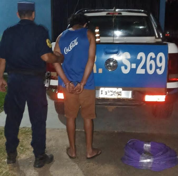 Un joven fue aprehendido por el robo de un rollo de cable subterráneo en Villa del Rosario