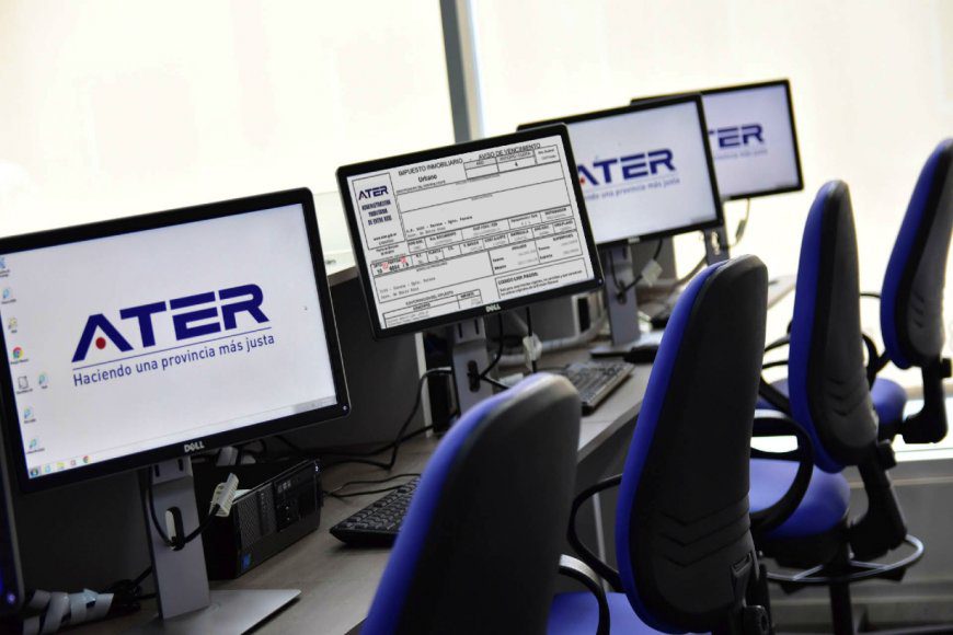 Aunque Frigerio anunció una rebaja de ingresos brutos, para monotributistas hay aumentos entre 186 y 410 %