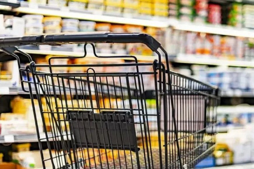 Durante el primer año de Milei como presidente, las ventas en supermercado cayeron 7,6%