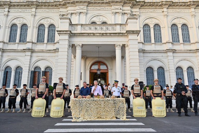 Frigerio presentó al Grupo de Acción Inmediata de la Policía de Entre Ríos