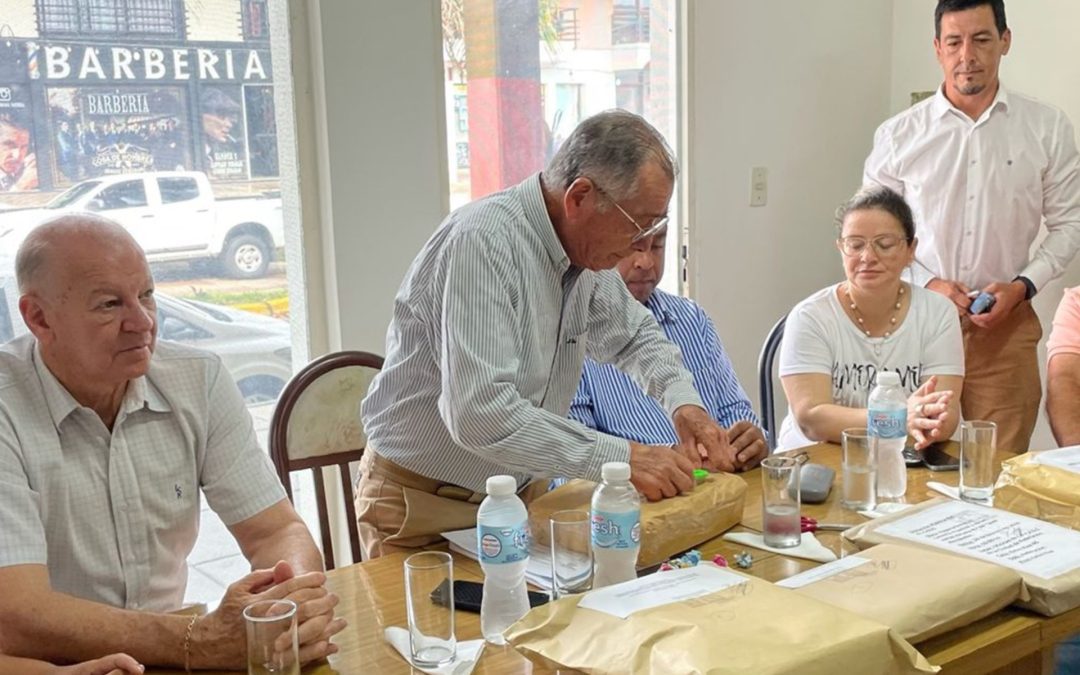 Abrieron los sobres de licitaciones públicas para refacción de una escuela y demarcación de la ruta 44 en Federación
